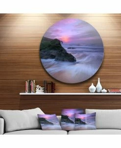 Design Art Art 'Slow Motion Waves On Winch Beach' Seashore Metal Circle Wall Art - 36 X 36
