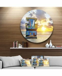 Design Art Art 'Miami South Beach Sunrise' Disc Large Seashore Metal Circle Wall Art - 36 X 36